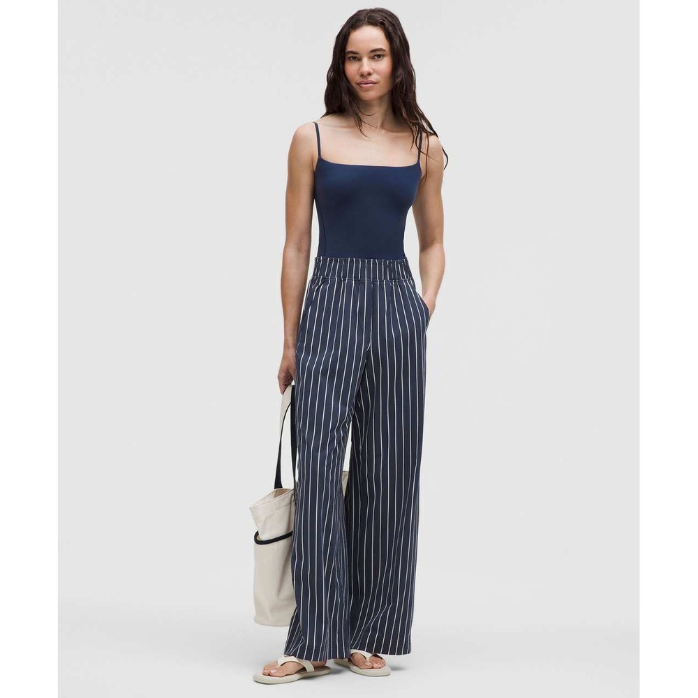 247 Lululemon Essential High Rise Wide Leg Pants Navy Pinstripe (XS, EUC)